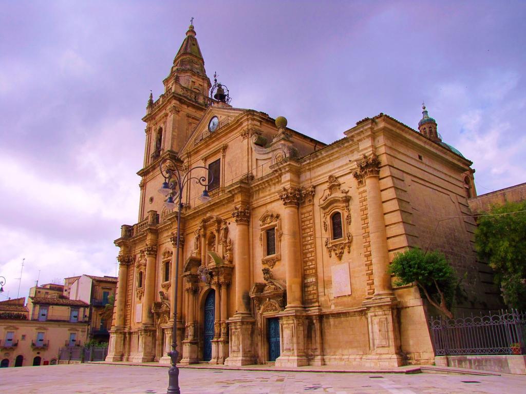 Sizilien Hotel Ragusa Luaran gambar